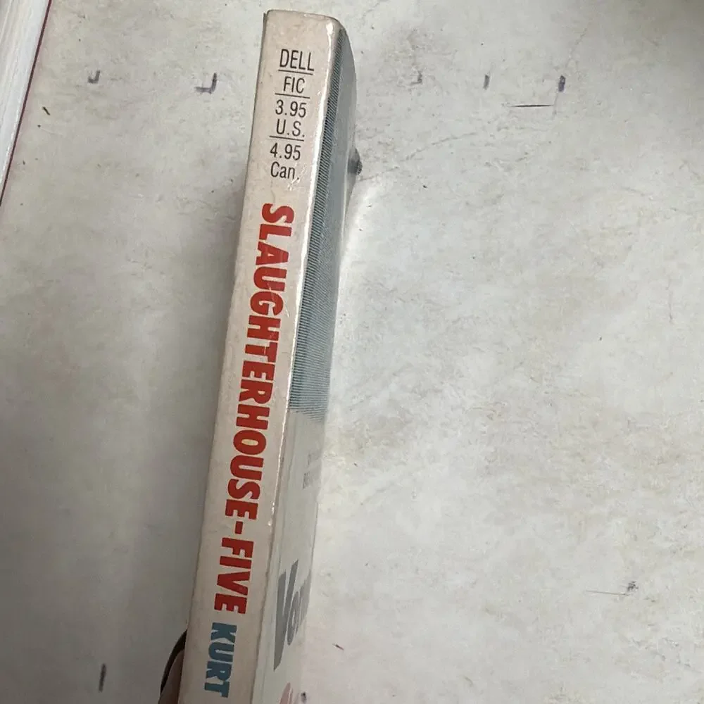 Slaughter House Five‎ By Kurt Vonnegut Jr Dell 1985